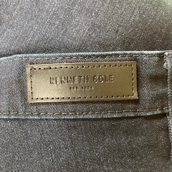 Kenneth Cole gently used dark blue slim fit 30x32 jeans in excellent condition - Picture 4 of 7